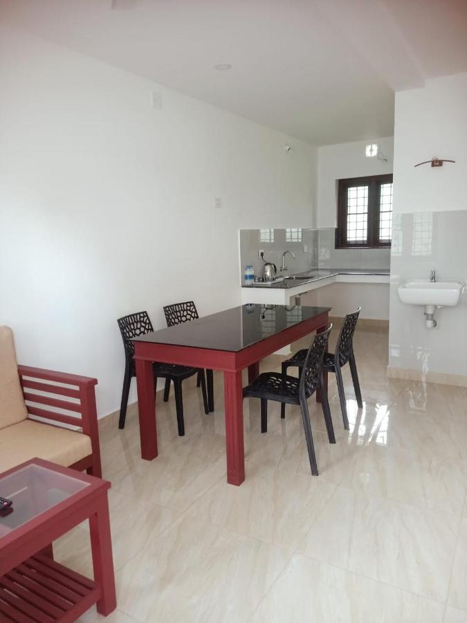 Grace Mary Residency Hotel Nedumbassery Kültér fotó