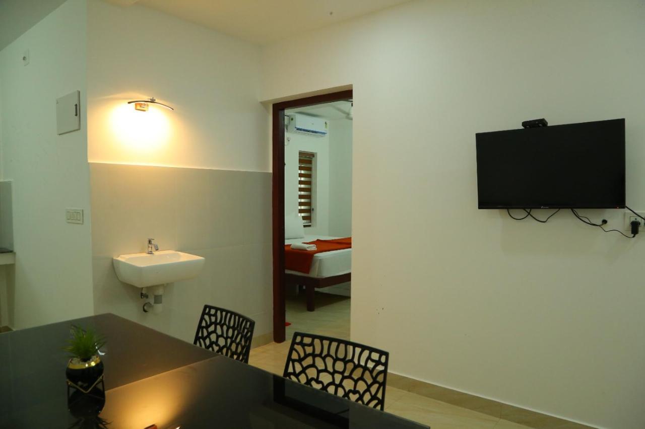 Grace Mary Residency Hotel Nedumbassery Kültér fotó