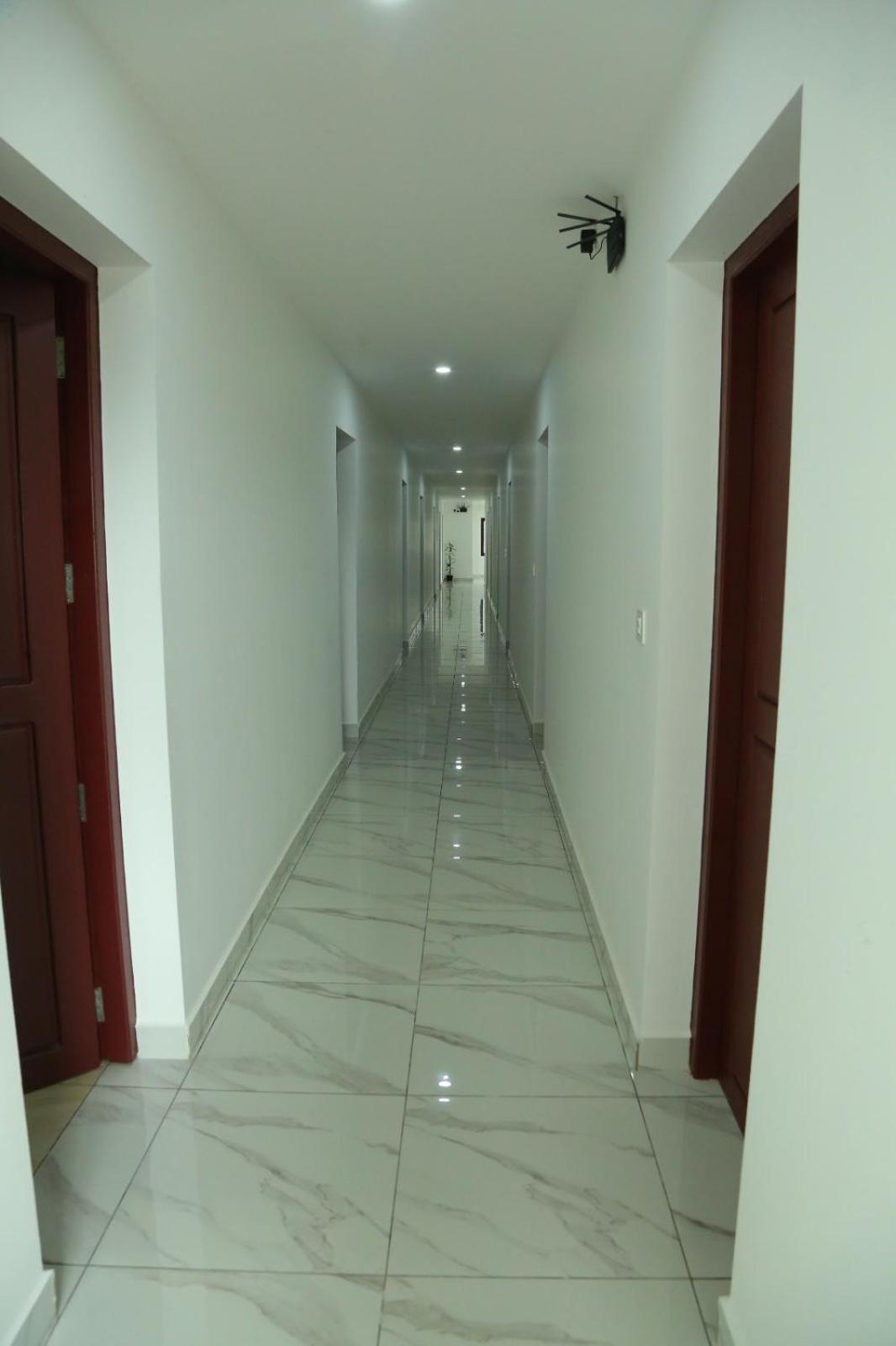 Grace Mary Residency Hotel Nedumbassery Kültér fotó